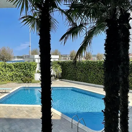 Apartment Passeig Del Mar 01 L'Escala