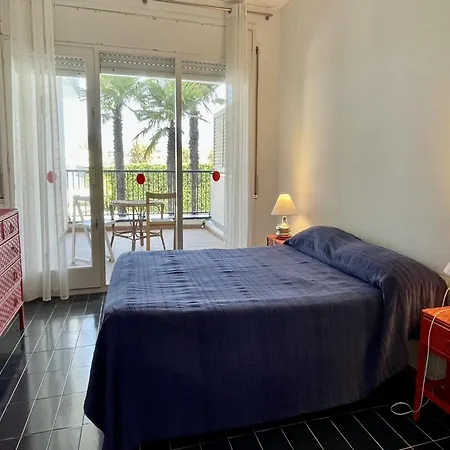 Apartment Passeig Del Mar 01
