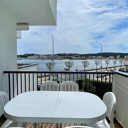 Apartment Passeig Del Mar 01 L'Escala